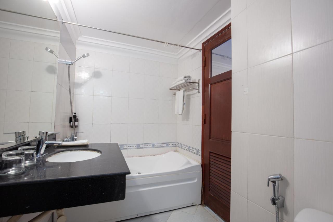 Blau Hotel 하노이 외부 사진
